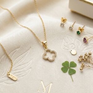 I said in the form of a flower - Women Jewelry